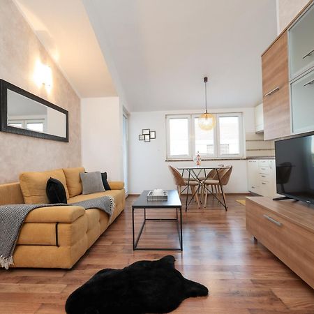 Apartments Anita Nin Εξωτερικό φωτογραφία
