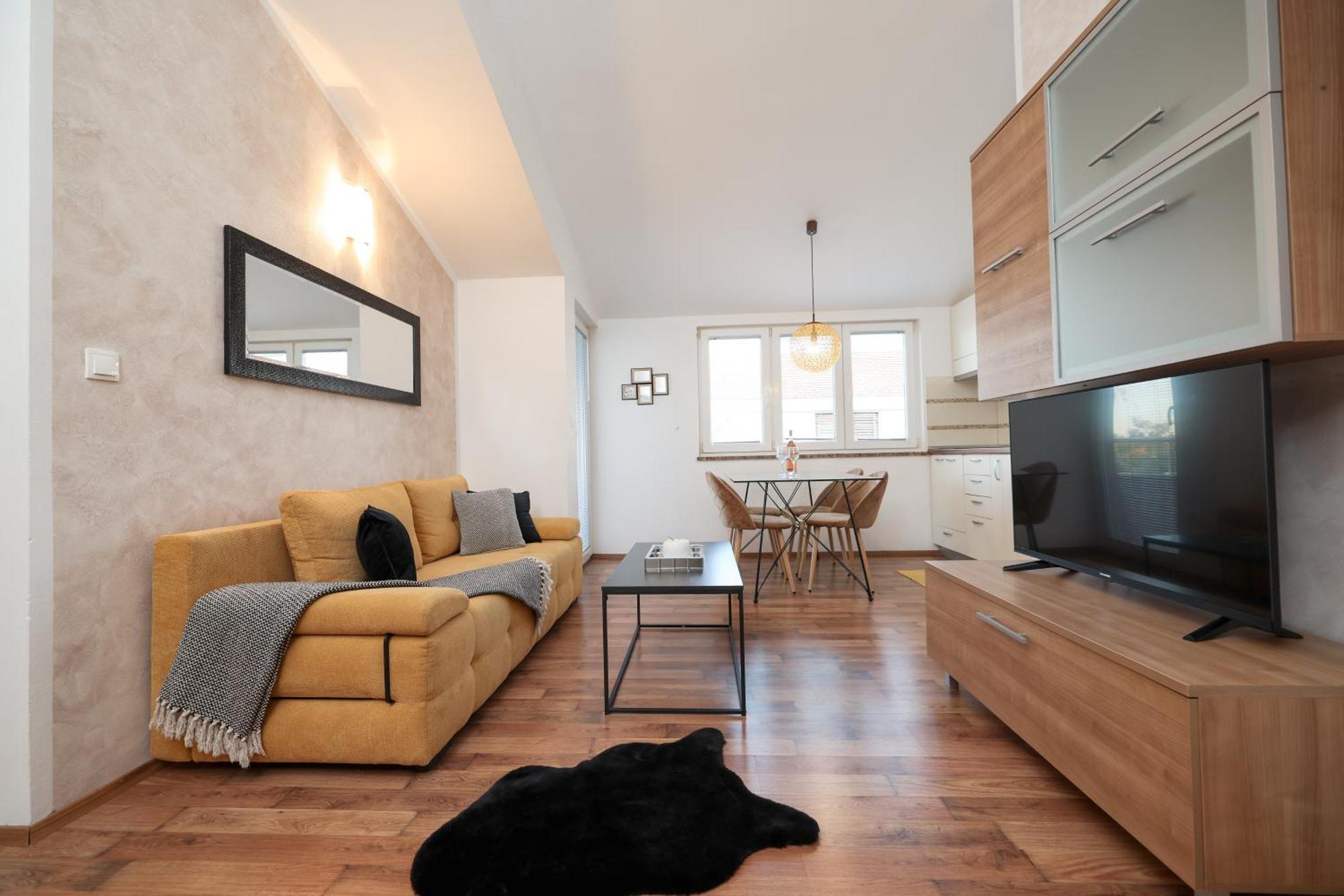 Apartments Anita Nin Εξωτερικό φωτογραφία