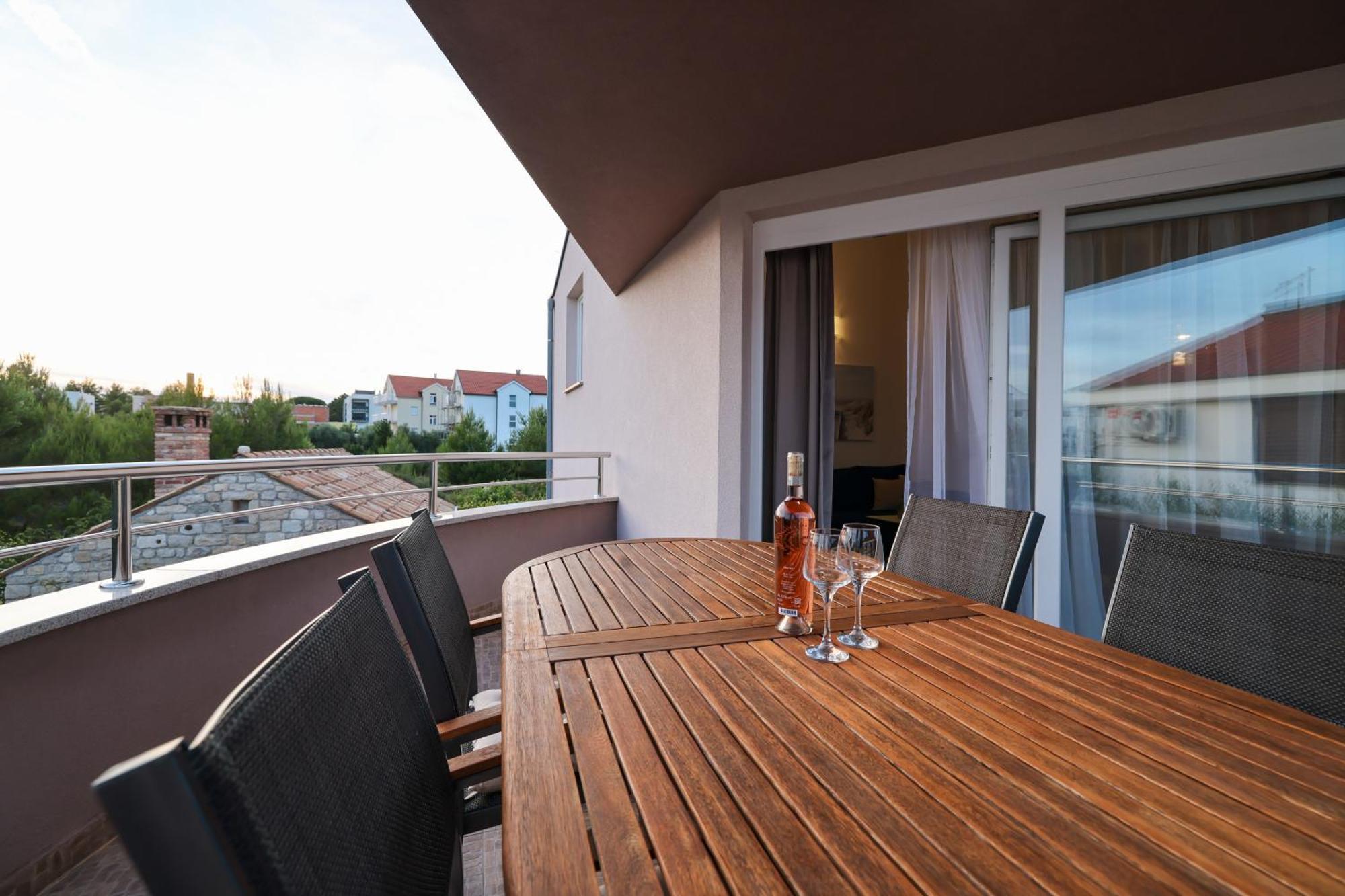 Apartments Anita Nin Εξωτερικό φωτογραφία