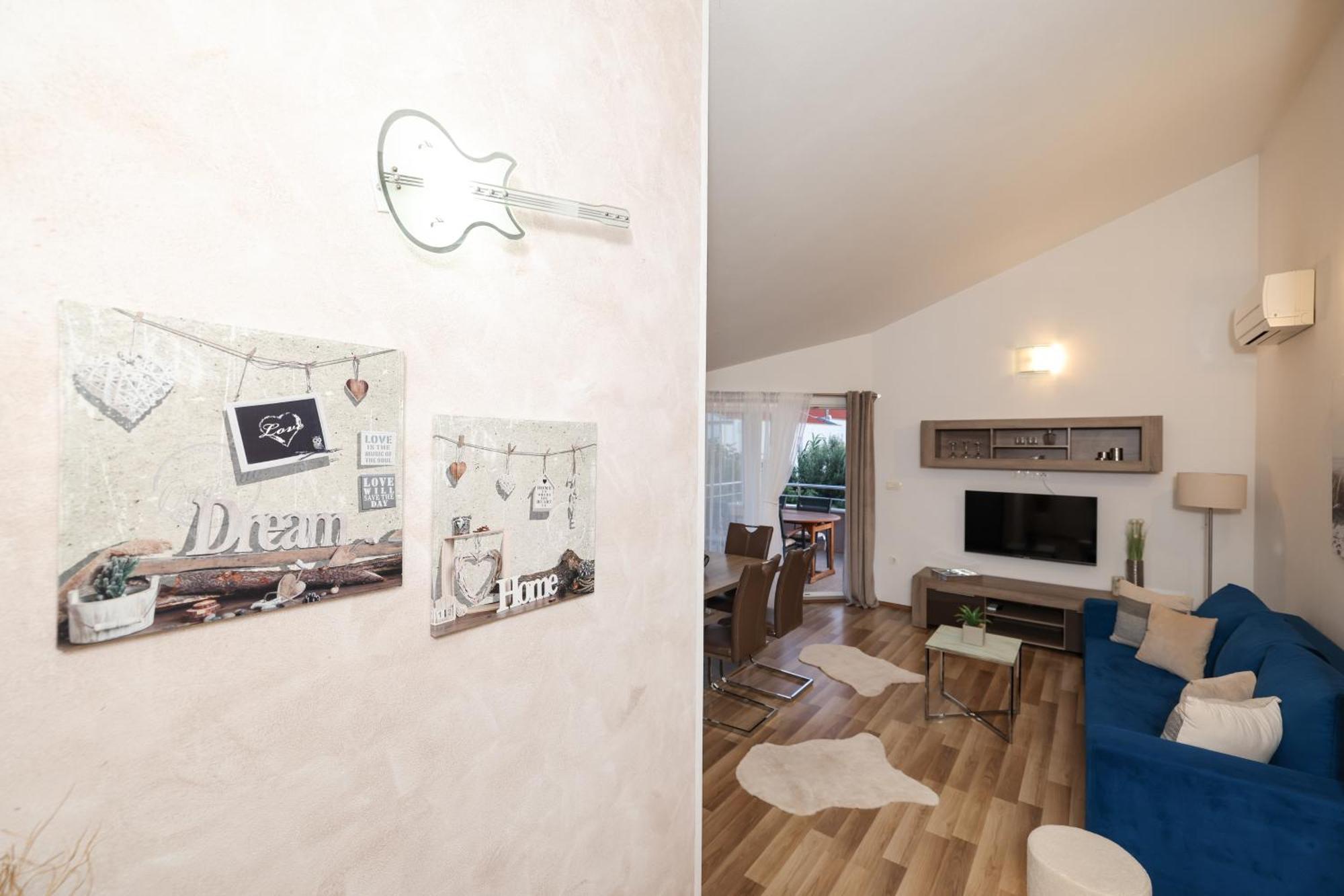 Apartments Anita Nin Εξωτερικό φωτογραφία