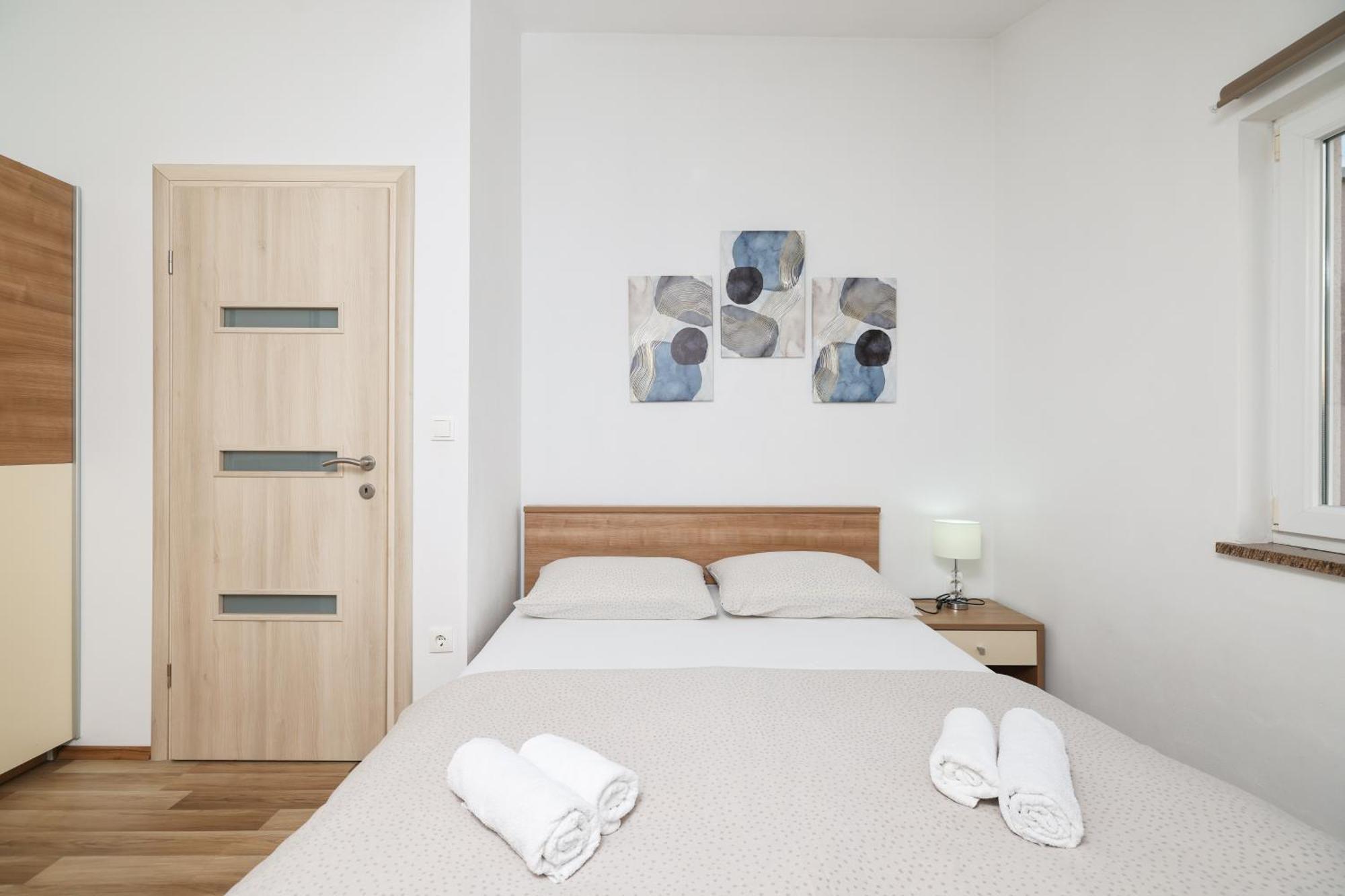 Apartments Anita Nin Εξωτερικό φωτογραφία