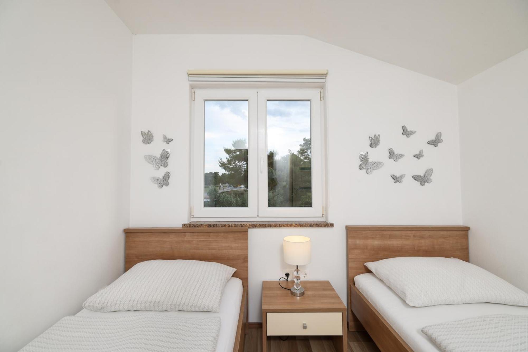 Apartments Anita Nin Εξωτερικό φωτογραφία