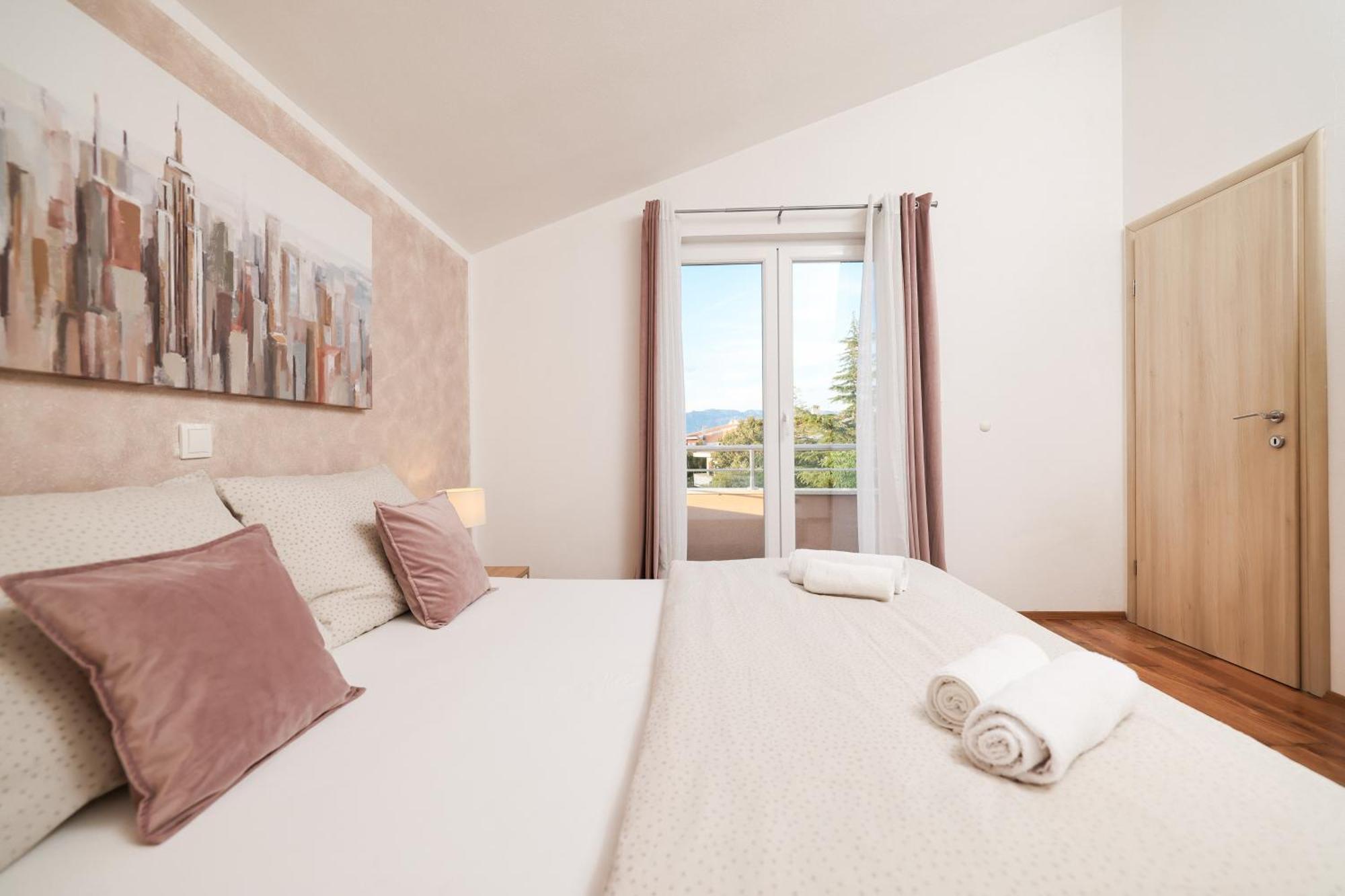 Apartments Anita Nin Εξωτερικό φωτογραφία